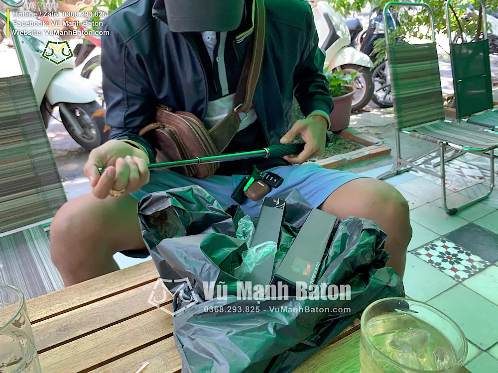 Hình ảnh bạn Sơn Hổ ở đường Đồng Đen, Tân Bình, HCM đã mua baton ASP màu đen titan